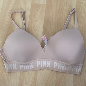 NWOT VS Pink wear everywear Bra